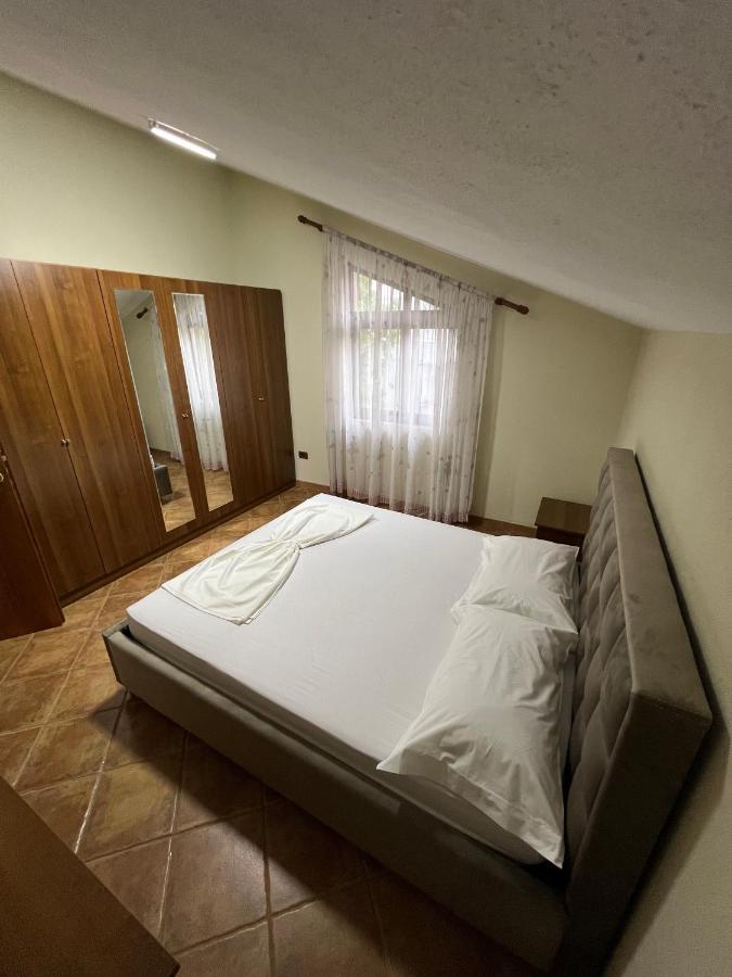 Villa Sokoli, Enjoy Sunset At This Spacious Apartment تيرانا المظهر الخارجي الصورة